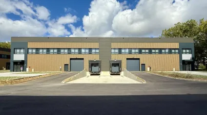 Locaux d'activité à louer à TRAPPES 78190 - Offre immobilière - Arthur Loyd