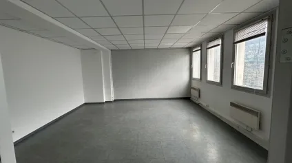 Bureaux centre ville Montbéliard avec accès PMR - Offre immobilière - Arthur Loyd