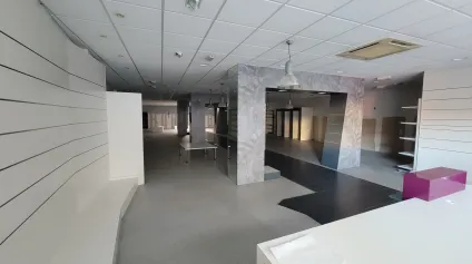 Local commercial à vendre centre-ville Montbéliard - Offre immobilière - Arthur Loyd