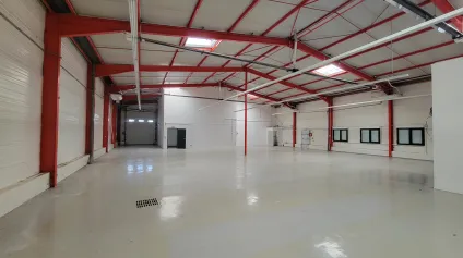 Entrepôt/Local d'activité à vendre zone Technoland 1 000m2 - Offre immobilière - Arthur Loyd