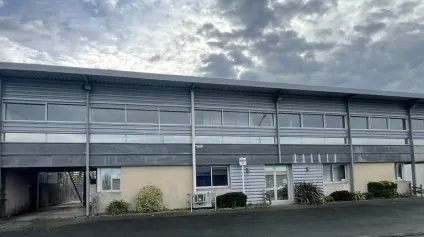 LA ROCHE-SUR-YON - 130m² - BUREAUX À LOUER - Offre immobilière - Arthur Loyd
