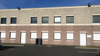 Bureaux rénovés - Bordure A1 - Arras - Offre immobilière - Arthur Loyd