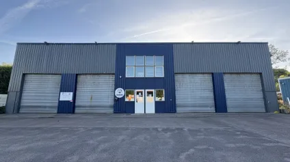 A LOUER GRUCHET LE VALASSE - LOCAL D'ACTIVITÉ DE 308 M2 - Offre immobilière - Arthur Loyd
