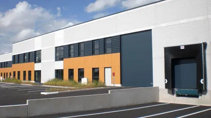A louer, entrepôts avec quai + bureaux, Saint André Lez Lille - Offre immobilière - Arthur Loyd