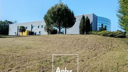 À vendre  Bâtiment d'activité industriel & bureaux  Zone de l'Escudier, Donzenac (Corrèze  proximité A20) - Offre immobilière - Arthur Loyd