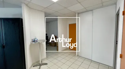 Opportunité d'Achat : Bureaux de 112 m² en Rez-de-Chaussée à Vauvert - Offre immobilière - Arthur Loyd