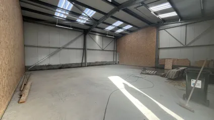 A LOUER LOCAL D ACTIVITE PIRIAC 144M2 - Offre immobilière - Arthur Loyd