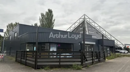 LOCAL COMMERCIAL à LOUER de 600 m² - Offre immobilière - Arthur Loyd