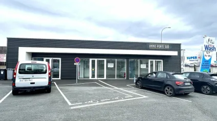 OPPORTUNITÉ - A LOUER LOCAL COMMERCIAL NICHÉ DANS UN BÂTIMENT INDÉPENDANT - EN BORDURE D'UN AXE PASSANT - 98m² - Offre immobilière - Arthur Loyd