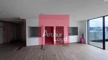 À louer Local commercial avec visibilité exceptionnelle LE PASSAGE - Offre immobilière - Arthur Loyd