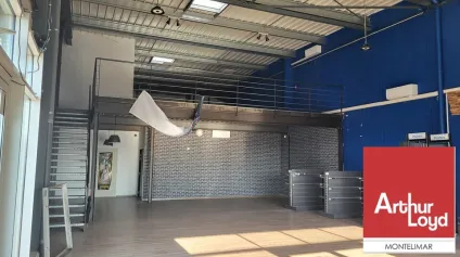 MONTÉLIMAR ZONE SUD - A LOUER LOCAL COMMERCIAL DE 295 m2 AVEC PARKING - Offre immobilière - Arthur Loyd