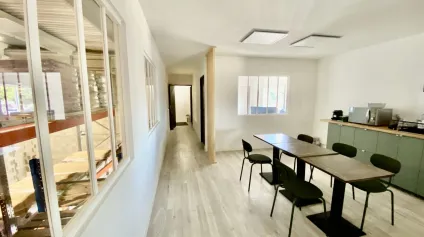 Local d'activité 314 m² à vendre Vendargues - entrepôt 8m HSP + bureaux - proche A9 - Offre immobilière - Arthur Loyd