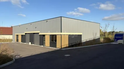 LOCAL D'ACTIVITE - ENTREPOT à VENDRE de 1690 m² - Offre immobilière - Arthur Loyd