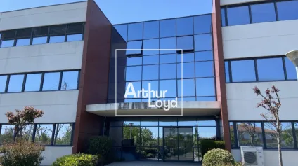BUREAUX A LOUER DE 931 M2 DIVISIBLES - TOULOUSE BASSO CAMBO - Offre immobilière - Arthur Loyd