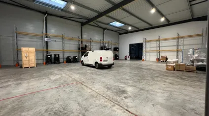 Locaux d'activité 1067 m² non divisibles à louer - Performance logistique et position stratégique Grand Paris, secteur Le Thillay - Offre immobilière - Arthur Loyd