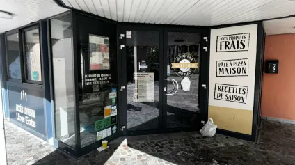 LOCAL COMMERCIAL à LOUER de 146 m² - Offre immobilière - Arthur Loyd