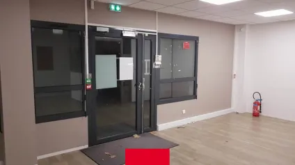 Bureaux aménagés et climatisés, en rez-de-chaussée à louer au sud de Villefranche sur Saône - Offre immobilière - Arthur Loyd