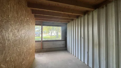 Atelier / stockage 100 m² à louer  Emplacement stratégique La Chaize - Offre immobilière - Arthur Loyd