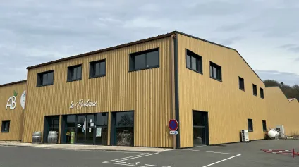 Local d'activités à vendre au sud de Périgueux offrant une bonne visibilité sur un axe de communication important - Offre immobilière - Arthur Loyd