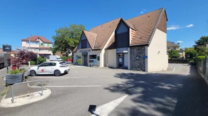 A louer, local commercial idéalement situé à Delle - Offre immobilière - Arthur Loyd