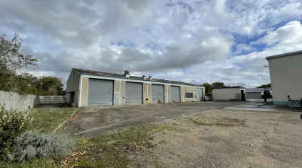 A Vendre - Local d'Activité - Offre immobilière - Arthur Loyd
