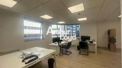 BUREAUX A LOUER A NICE IMMEUBLE DE STANDING QUARTIER D'AFFAIRES - Offre immobilière - Arthur Loyd