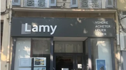 LOCAL COMMERCIAL 93M² COURS SALON DE PROVENCE - Offre immobilière - Arthur Loyd