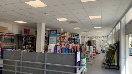 local commercial 698 m² location Grenoble - Offre immobilière - Arthur Loyd