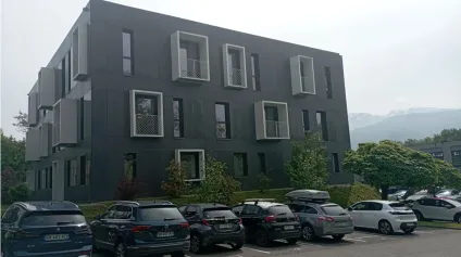 BUREAUX DE STANDING A LOUER A MEYLAN - 151 m² - Offre immobilière - Arthur Loyd