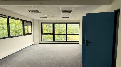 Bureaux à louer de 370 m² - espaces modernes et lumineux au coeur d'un pôle commercial dynamique près de Périgueux - Offre immobilière - Arthur Loyd