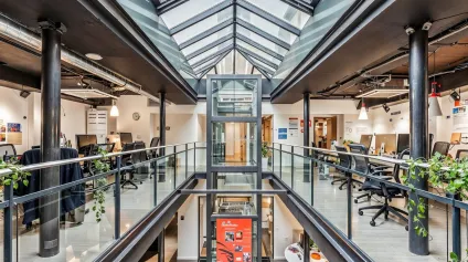 Bureaux indépendants rénovés - style industriel haut de gamme - Paris 10ème - Offre immobilière - Arthur Loyd