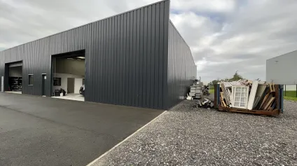 À LOUER - LOCAUX D'ACTIVITÉ MIXTES BUREAUX & STOCKAGE - GRANDE-SYNTHE - Offre immobilière - Arthur Loyd