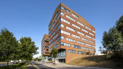 Au coeur de l'Ecoquartier de l'Union, dans un environnement aménagé et agréable, valorisé par la proximité de l'eau, source de dynamisme et de bien être.Cet immeuble bénéficie d'... - Offre immobilière - Arthur Loyd