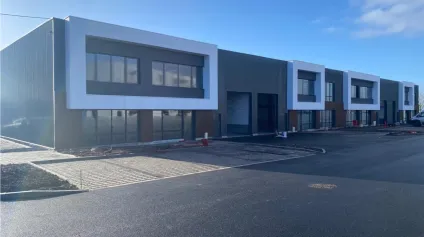 Cellule d'activité neuve à louer - Arras axe passant - Offre immobilière - Arthur Loyd