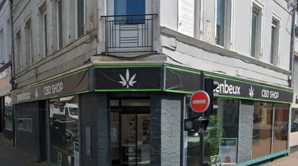 INVESTISSEMENT- Local commercial loué à vendre à Boulogne-sur-Mer centre-ville, angle de rue, belle visibilité - Offre immobilière - Arthur Loyd