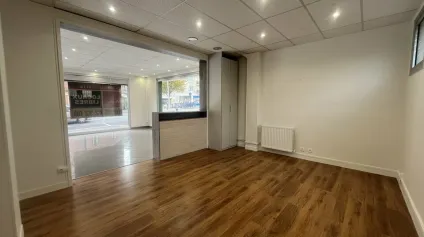 A LOUER - LOCAL COMMERCIAL 121 m2 - Offre immobilière - Arthur Loyd