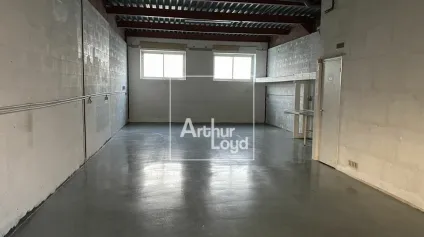 A LOUER LOCAL - LISSES - Offre immobilière - Arthur Loyd