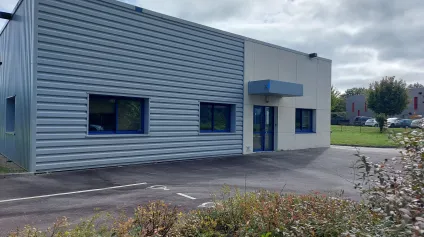 A LOUER LOCATION BUREAUX IMMEUBLE INDEPENDANT TREILLIERES RAGON - Offre immobilière - Arthur Loyd