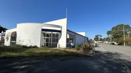 A VENDRE - 510 M2 - ST NAZAIRE - ATELIER - BUREAUX - Offre immobilière - Arthur Loyd