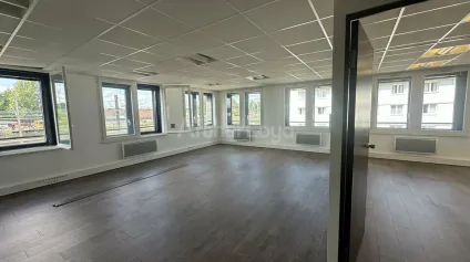 BUREAUX à LOUER de 365 m² - Offre immobilière - Arthur Loyd