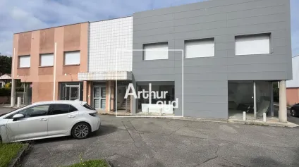 LOCAUX D'ACTIVITÉS AVEC VITRINE - À LA LOCATION - TOULOUSE ST ORENS - Offre immobilière - Arthur Loyd