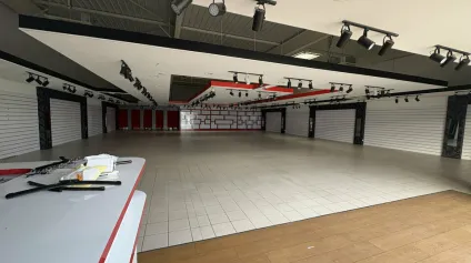 LOCAL COMMERCIAL à LOUER de 477.17 m² - Offre immobilière - Arthur Loyd