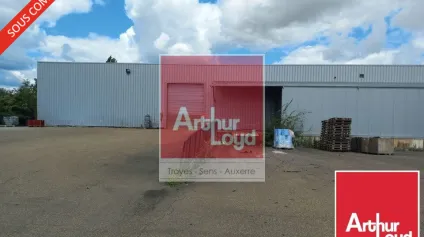 Migennes, Zi, Bâtiment Industriel de 1150m2 sur 12000m2 de terrain - Offre immobilière - Arthur Loyd