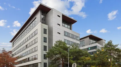 Clichy, bureaux rénovés avec vue sur la Seine et nombreux services dans un immeuble de standing - Offre immobilière - Arthur Loyd