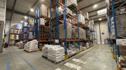 Locaux d'activité sur site clos, à Gennevilliers, à proximité des quais de Seine - Offre immobilière - Arthur Loyd