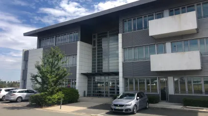 Bureaux à louer à Roissy - Immeuble Orion, 271 m² RDC & 318 m² 1er étage, BREEAM In Use Very Good, cadre paysager Golf - Offre immobilière - Arthur Loyd