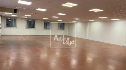 A VENDRE BATIMENT INDEPENDANT RIS ORANGIS - Offre immobilière - Arthur Loyd