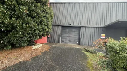 À LOUER - LOCAL DE STOCKAGE DE 200 M² EN ZONE MENDÈS FRANCE ! - Offre immobilière - Arthur Loyd