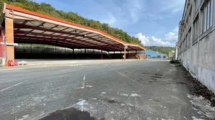 À VENDRE Terrain avec parking couvert / zone industrielle - Offre immobilière - Arthur Loyd