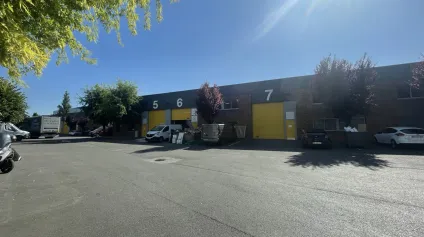 Locaux d'activités divisibles à louer 918 m² au Bourget - accès A1, RER B & CDG, adaptés poids lourds - Offre immobilière - Arthur Loyd